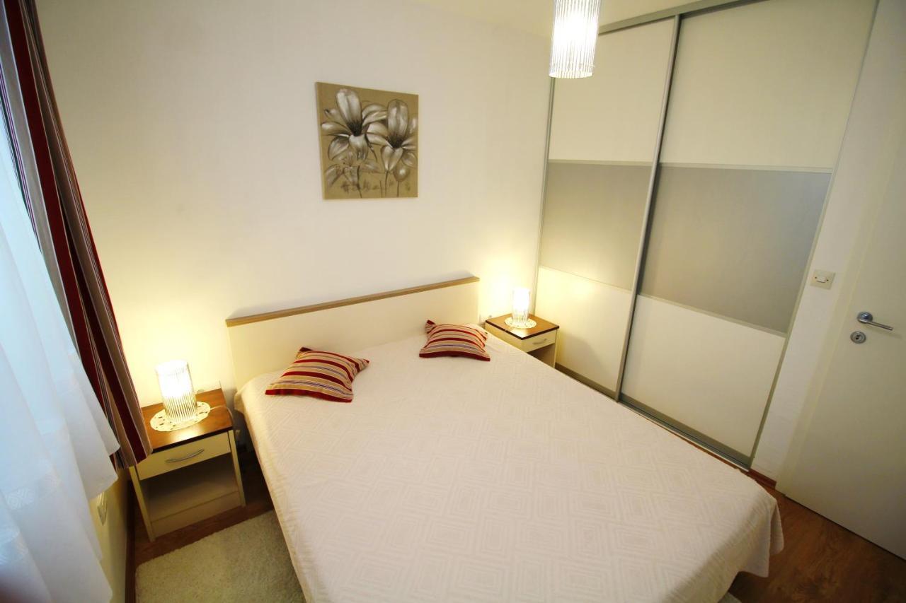 Apartment Duda Petrcane Esterno foto